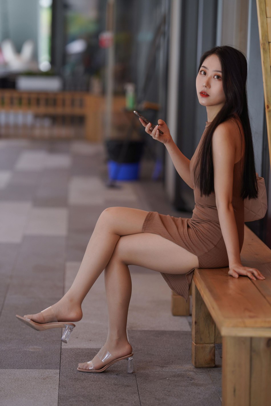 图片[5]-超有女人味的姑娘短裙逛街【400P】00049-妹妹图库