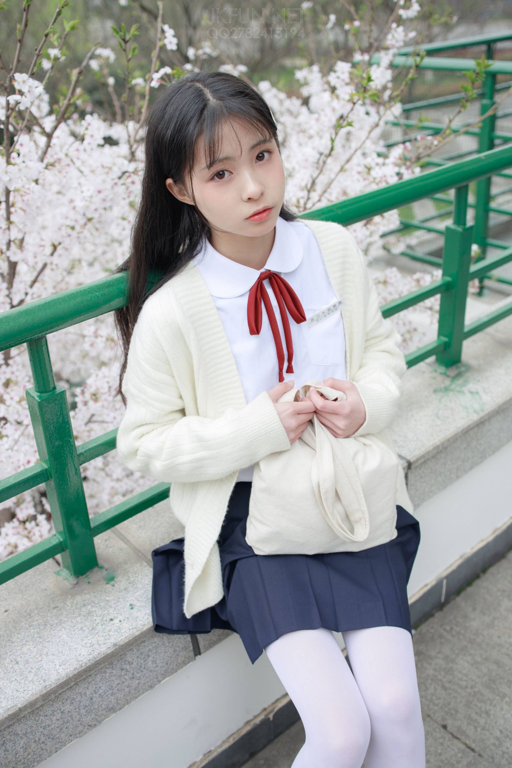 图片[1]-甜美可人的白丝姑娘【127P】20011-妹妹图库