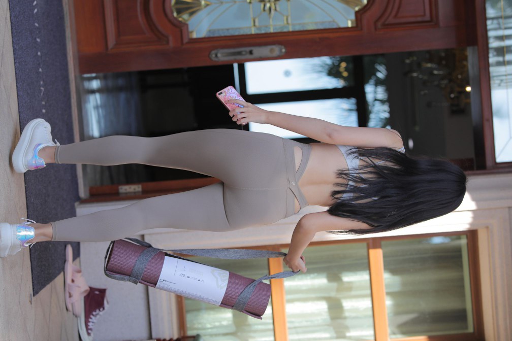 图片[5]-灰色瑜伽裤温柔的女孩【369P】00058-妹妹图库
