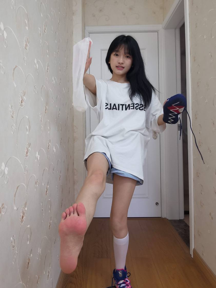 图片[1]-调皮的白袜女孩【149P】20017-妹妹图库