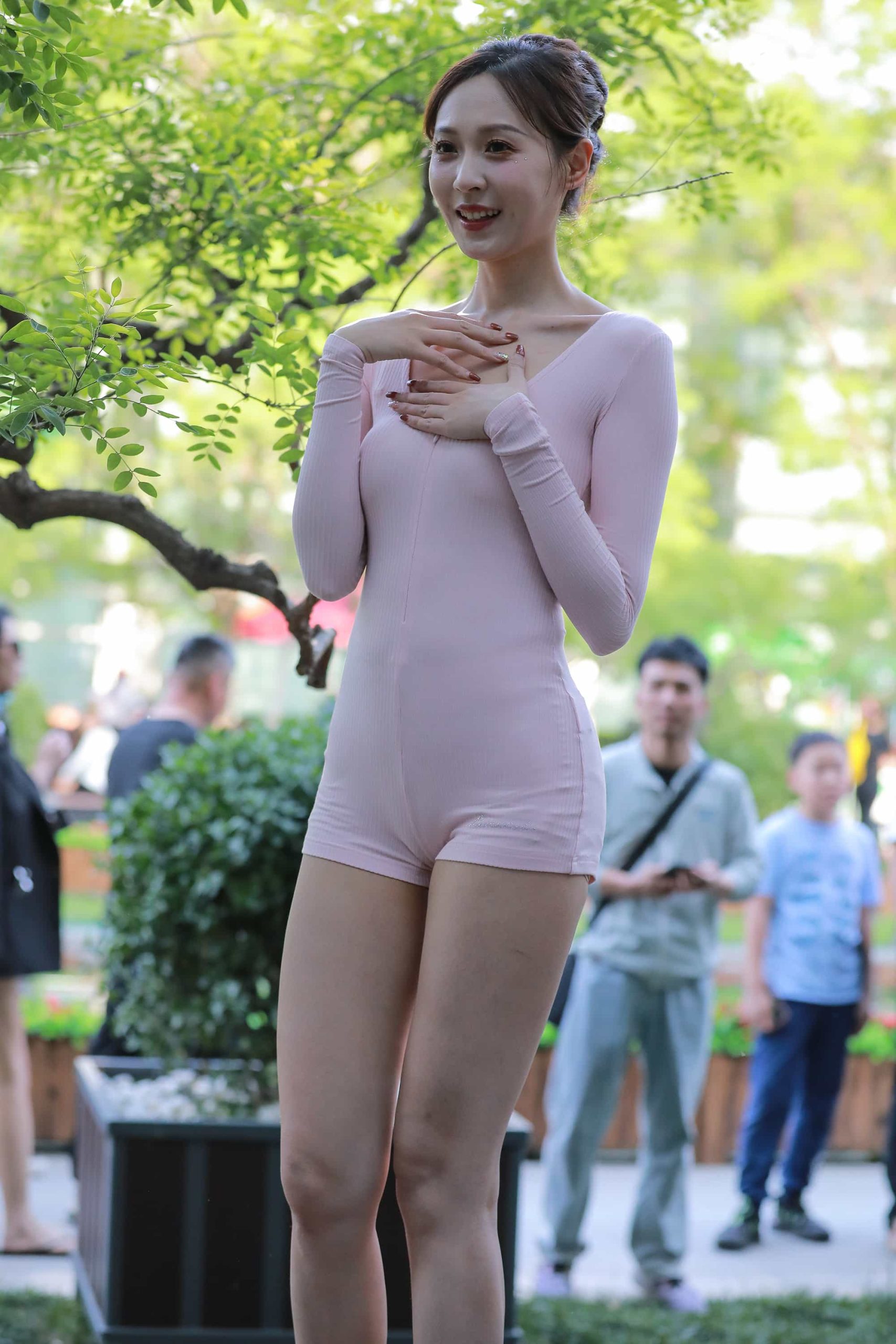 图片[2]-P0041-粉色连体衣美女【78P】-妹妹图库