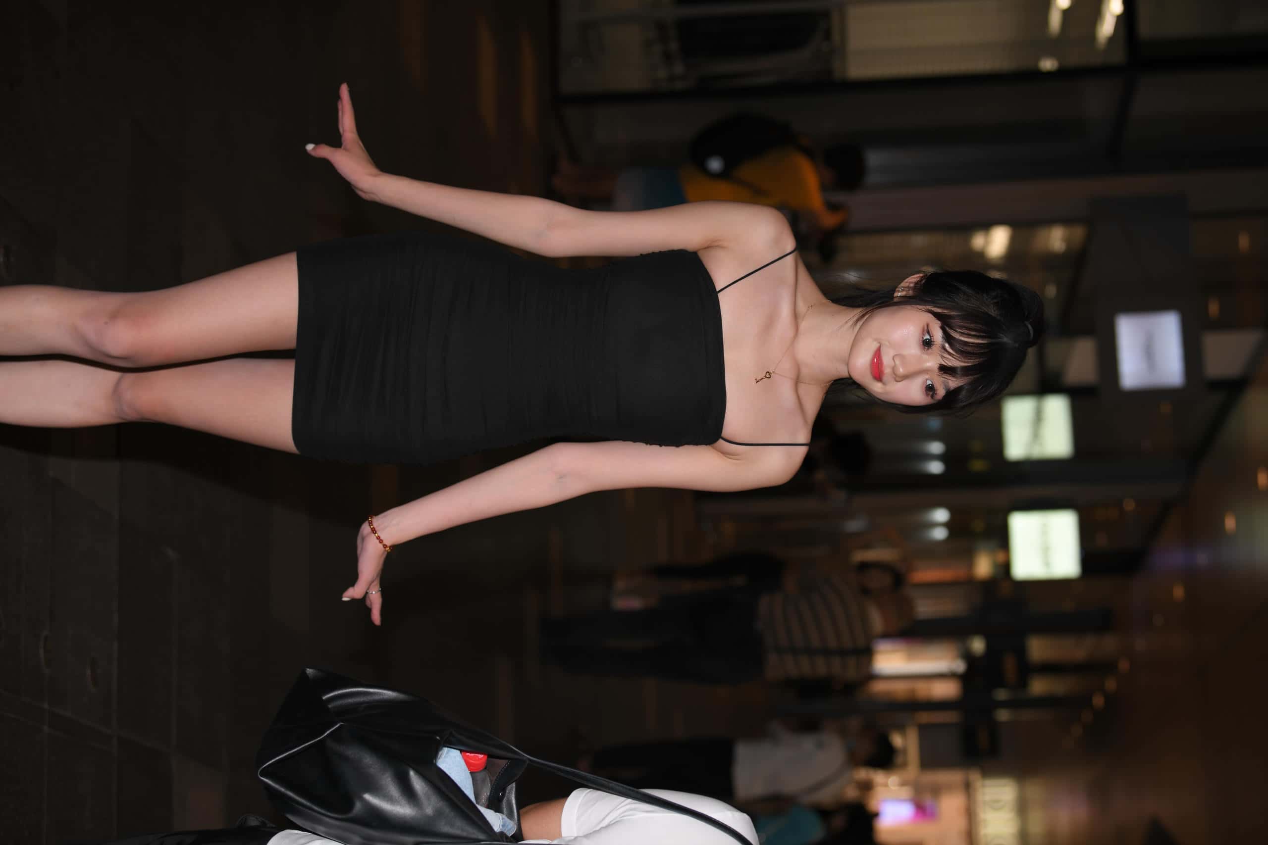 图片[2]-P4185 清纯吊带黑裙 【96P】-妹妹图库