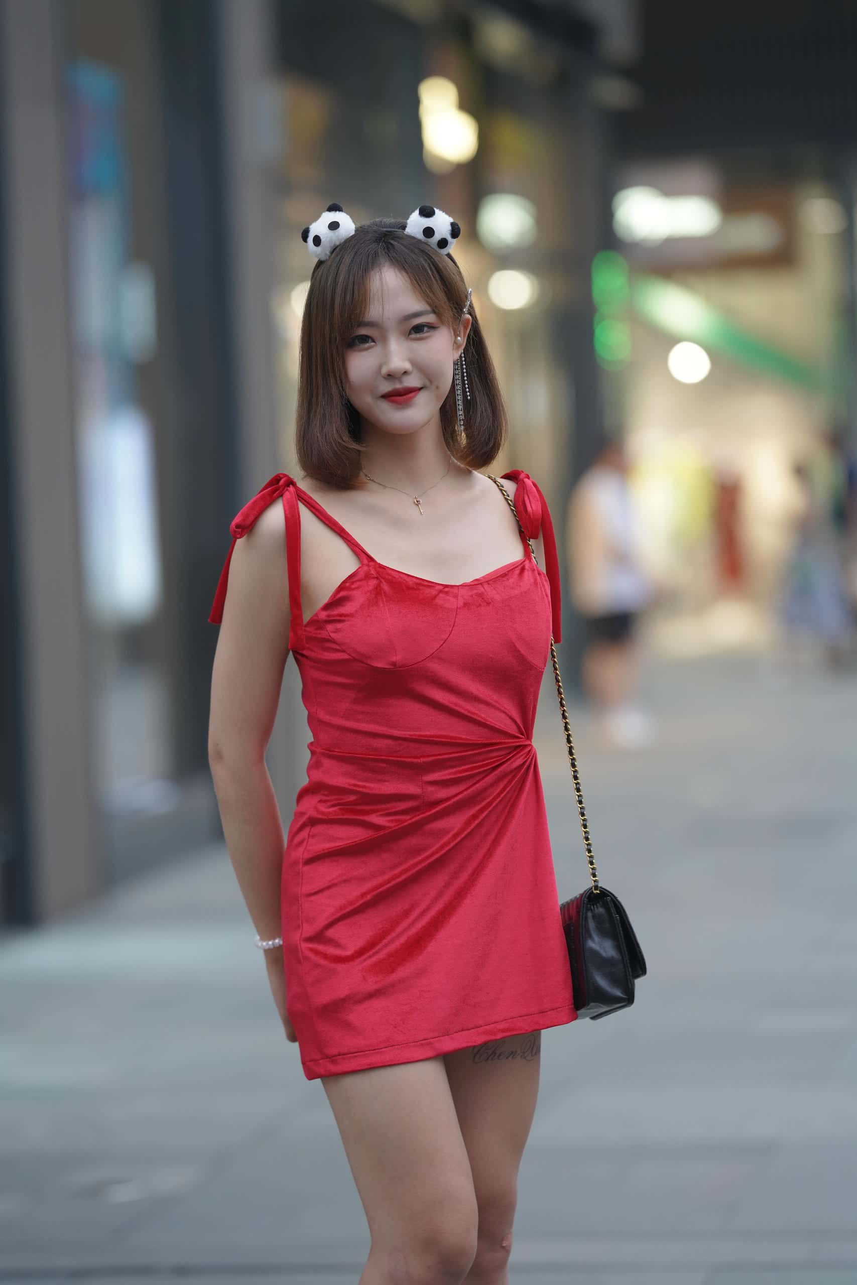 P4187 亮眼红色吊带裙 【352P】-妹妹图库