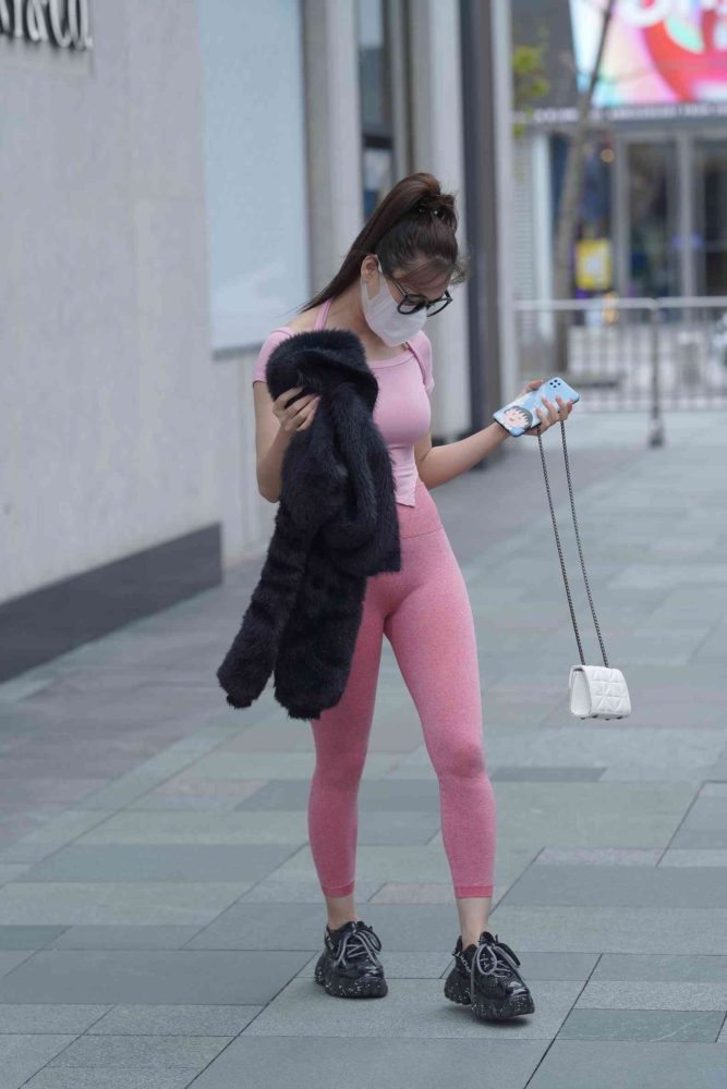 粉红色瑜伽裤的眼镜妹妹【93P】04019-妹妹图库