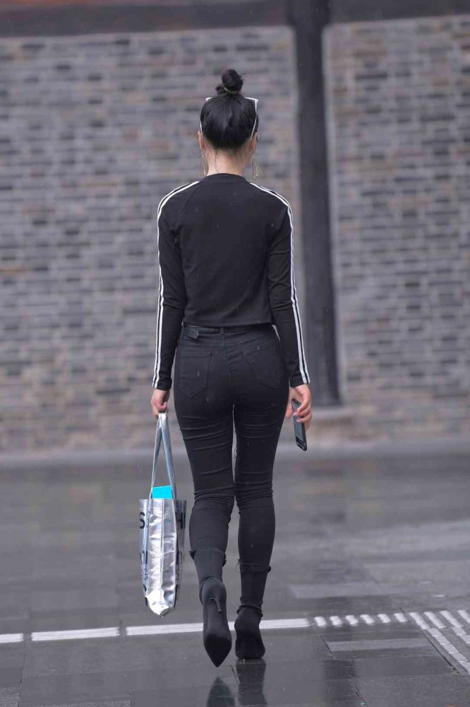 【免费】酷酷的紧身牛仔裤女人【7P】04038-妹妹图库