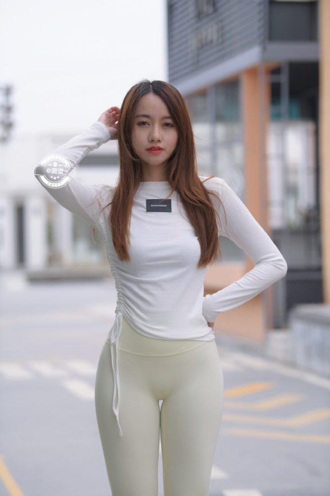 漂亮的白色瑜伽裤女孩 J1441 696P1V-21.4GB-妹妹图库