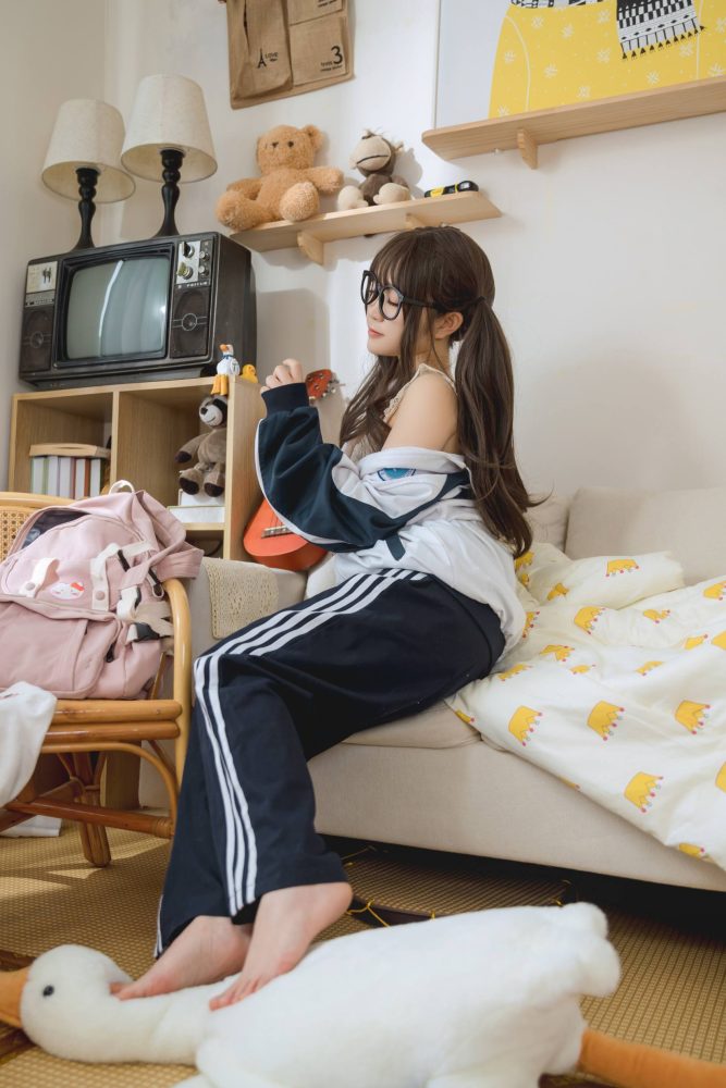 穿校服的双马尾女孩【64P】20010-妹妹图库