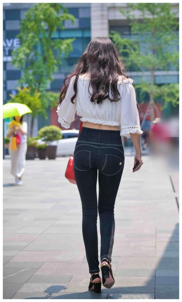 紧身牛仔裤卷发姑娘 J1726 103P-2.28GB-妹妹图库