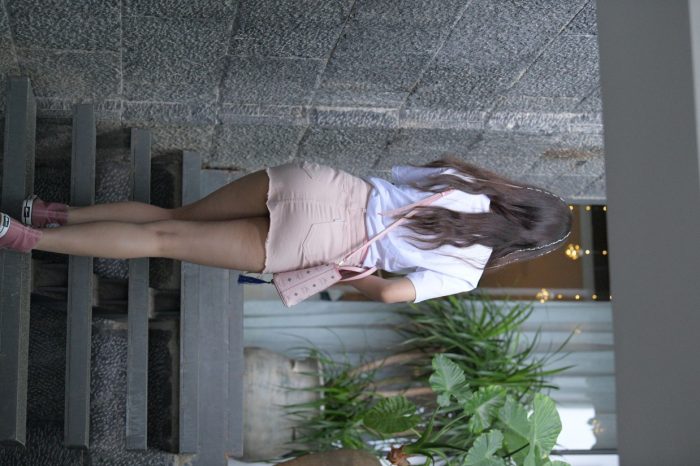 非常清纯甜美的短裙姑娘在逛街【458P】00052-妹妹图库