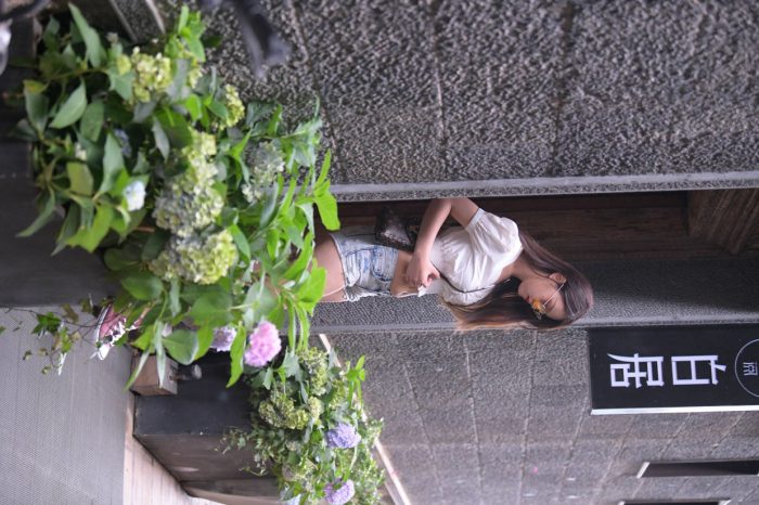 戴太阳镜的牛仔短裤紧身牛仔MM【167P】00021-妹妹图库