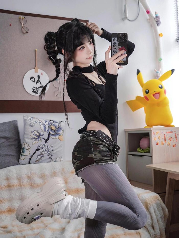 牛仔热裤+灰丝姑娘玩自拍-妹妹图库