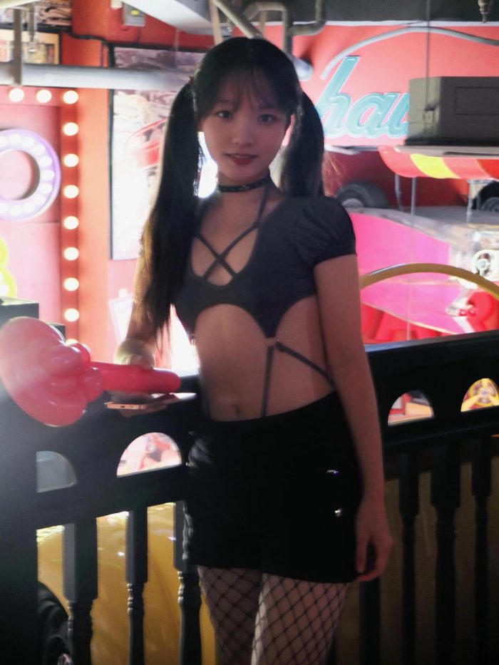 网格丝袜的清纯双马尾小姑娘-妹妹图库