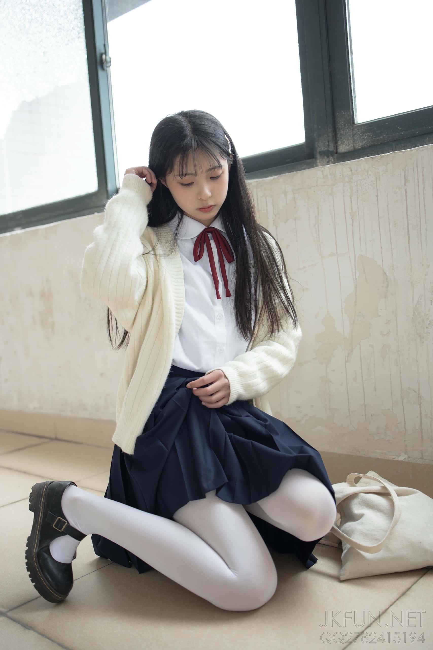 甜美可人的白丝姑娘【127P】J2555-妹妹图库