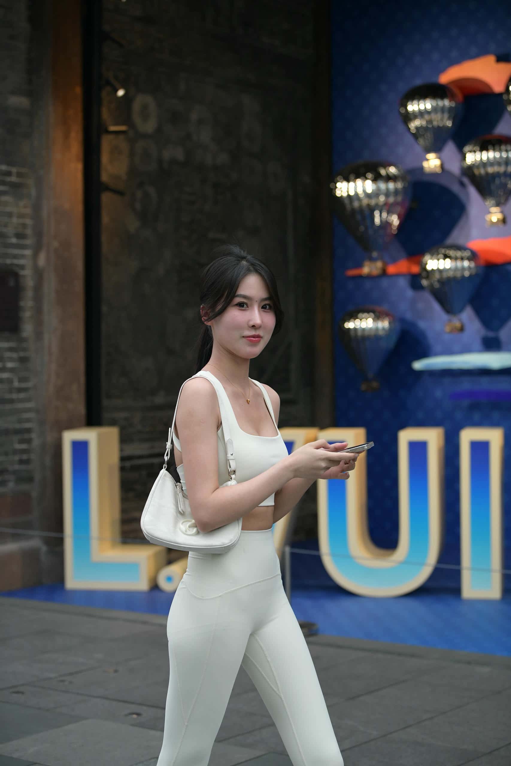 图片[2]-白色瑜伽裤女孩【212P】J8076-妹妹图库