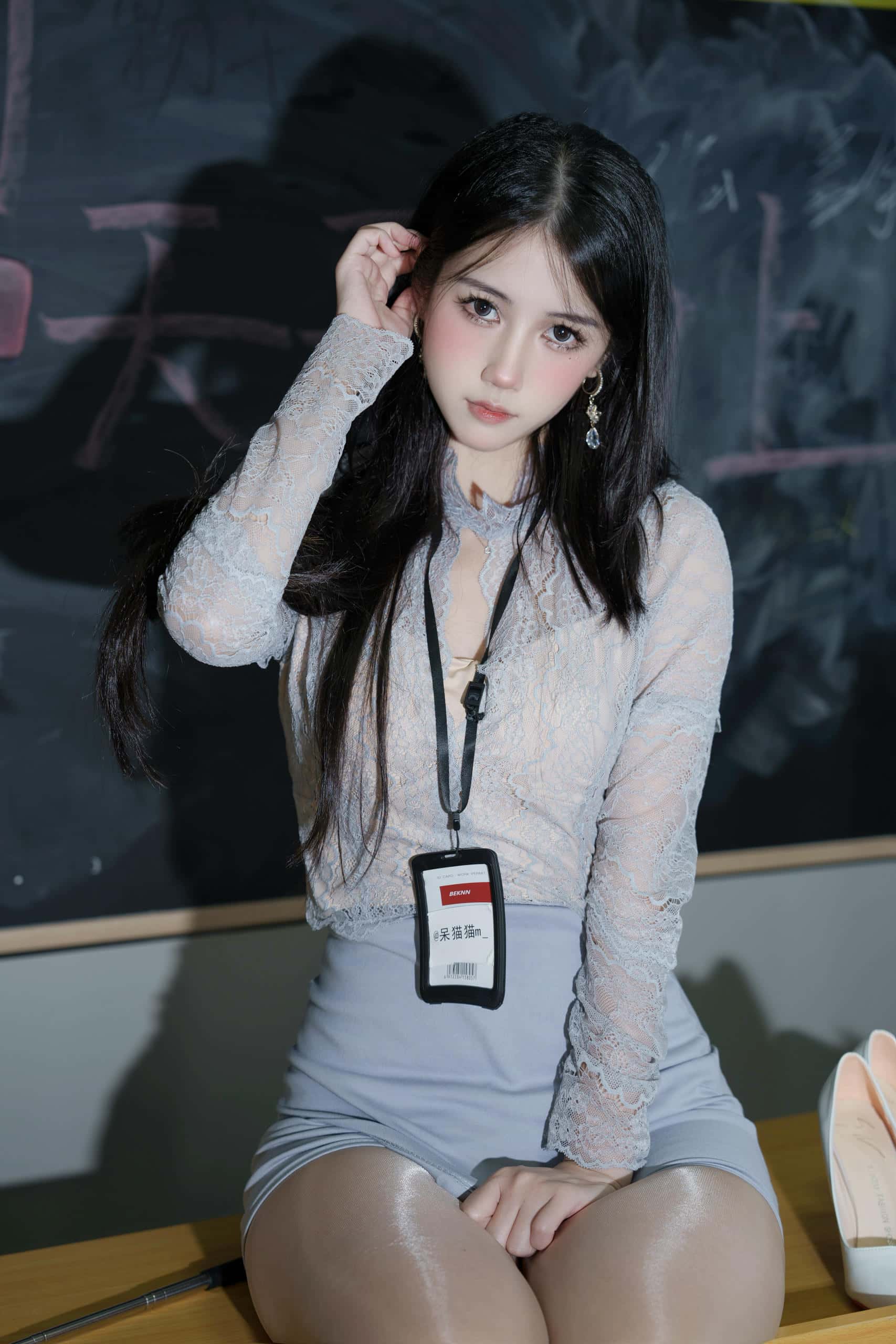 穿亮色丝袜高跟鞋的美女老师【49P】P50212-妹妹图库