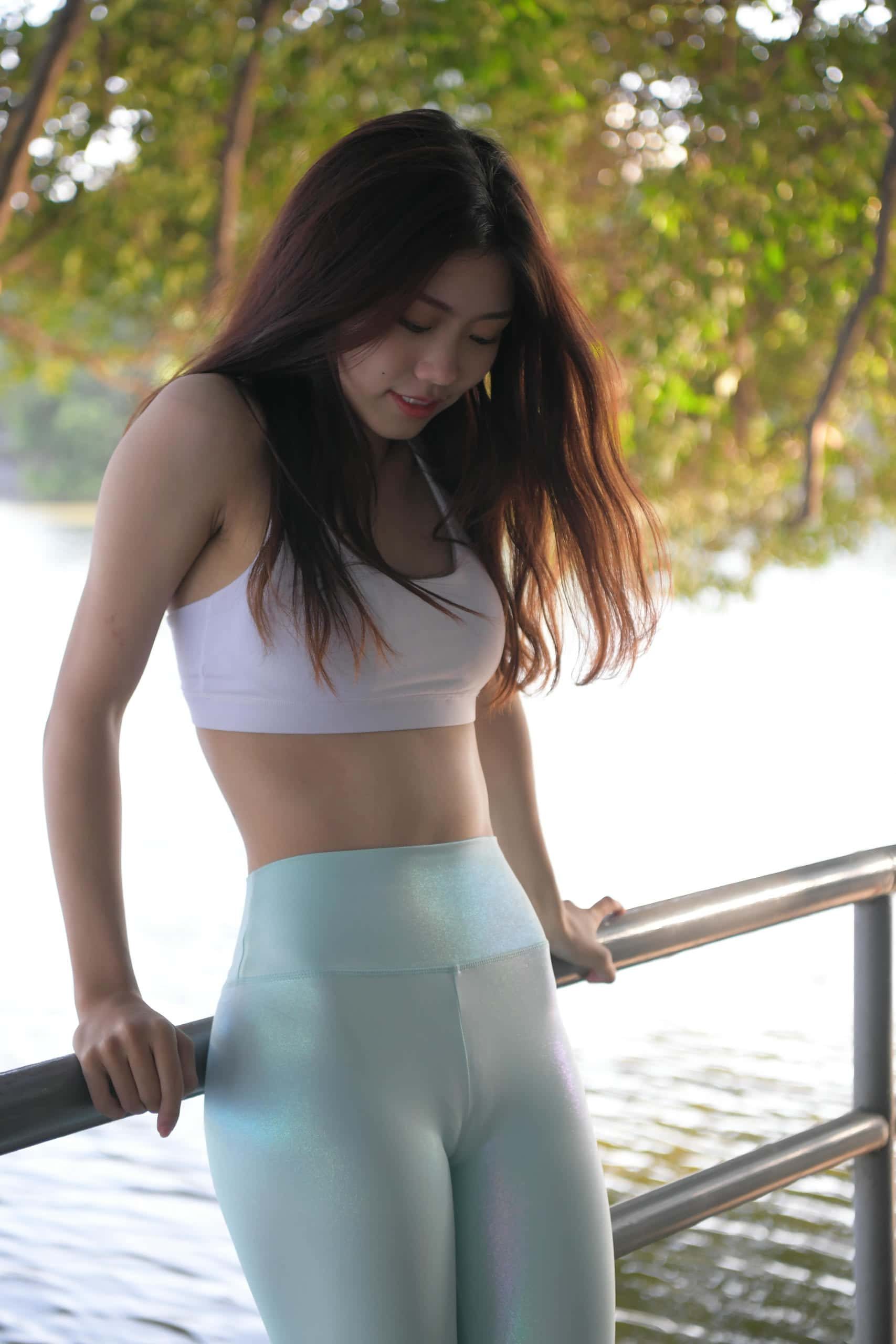 图片[2]-户外玩耍的瑜伽裤小姐姐【467P】J1419-妹妹图库