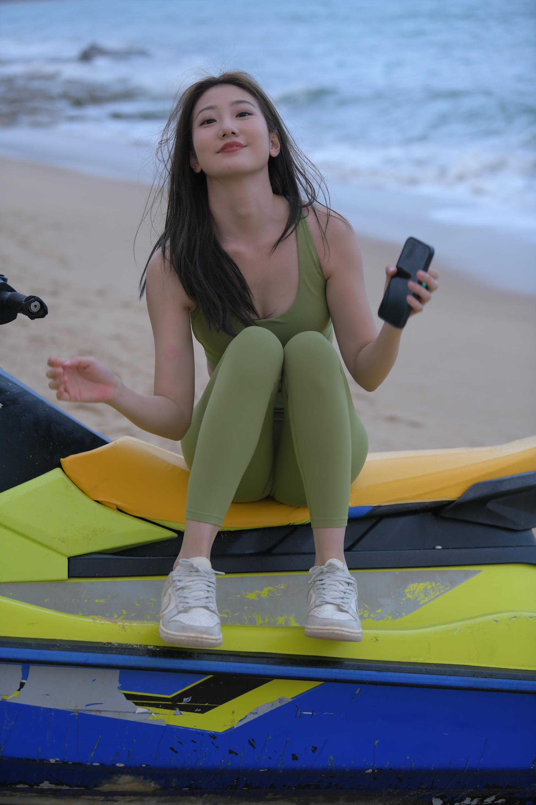 图片[3]-在草地上的瑜伽裤女孩【631P】J6261-妹妹图库