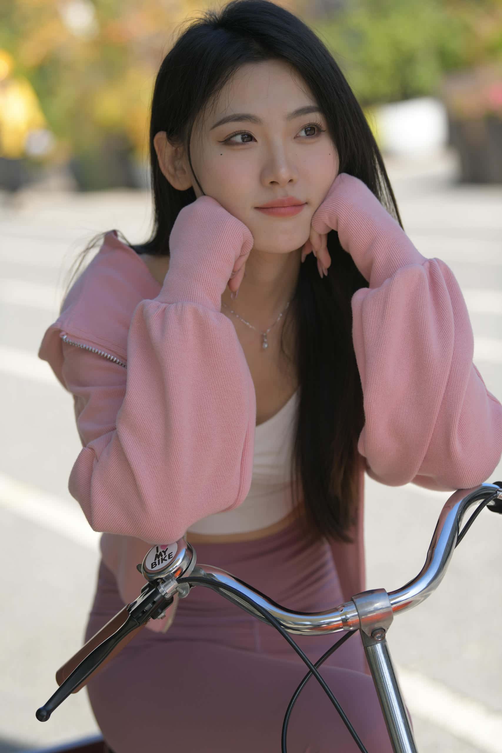 图片[3]-在外面拍照的粉色系女孩【653P】J6238-妹妹图库