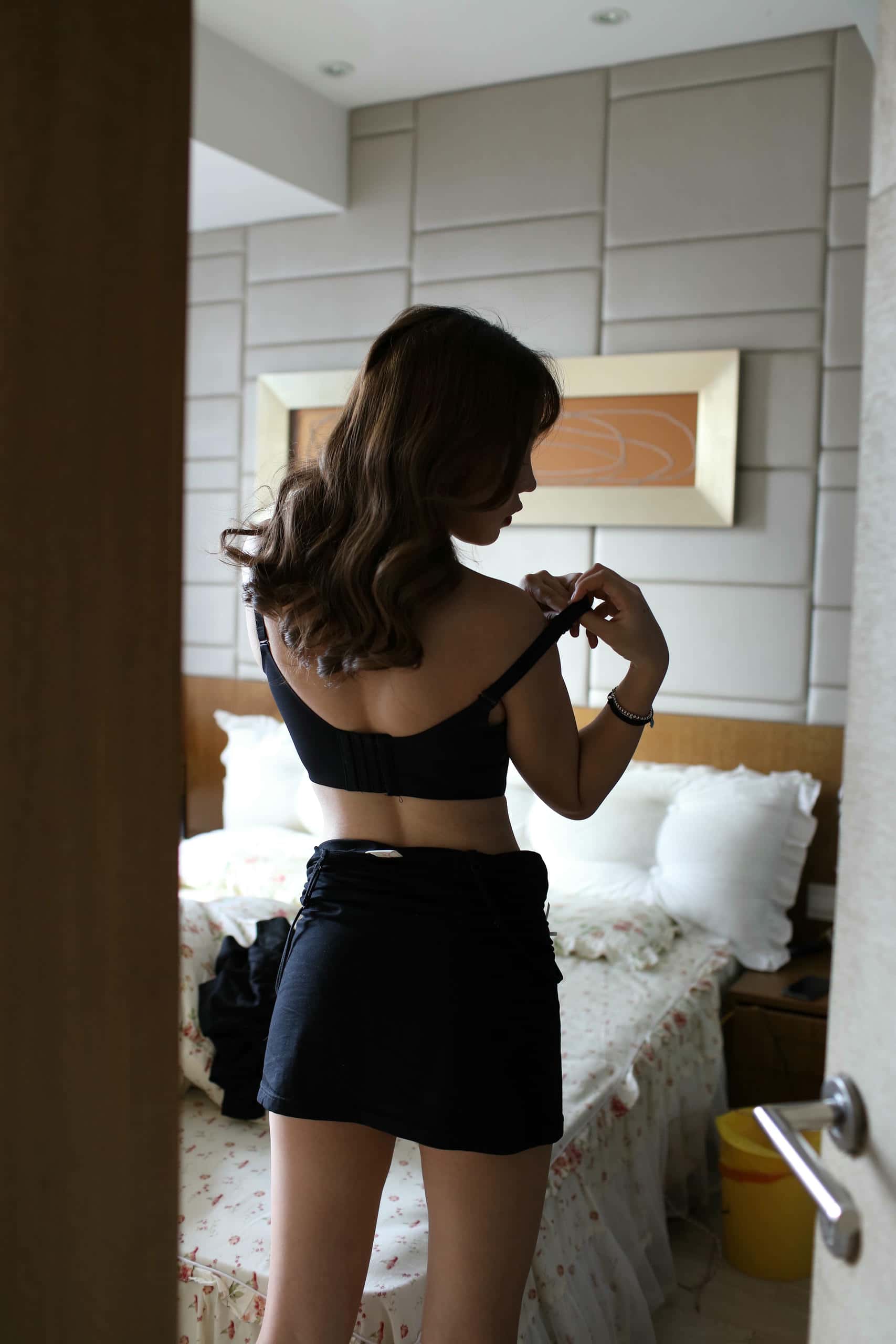 穿黑色紧身裙柔情似水的女孩【329P】000062-妹妹图库