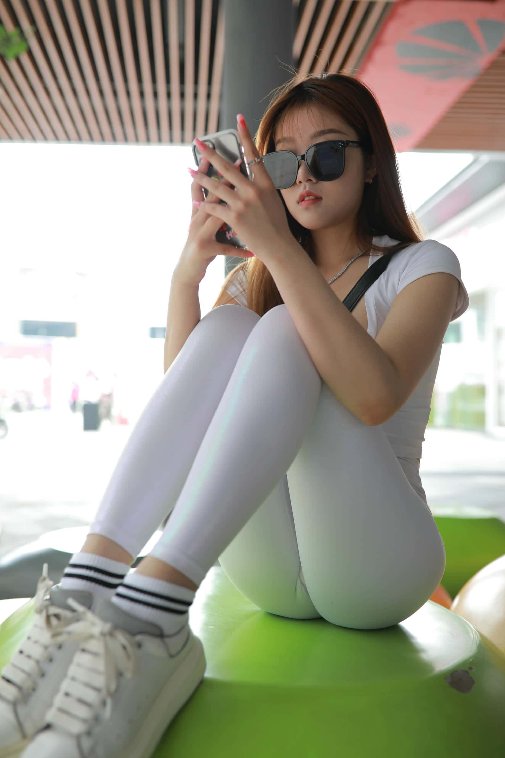 图片[3]-看上去拽拽的瑜伽裤女孩【425P】J1695-妹妹图库