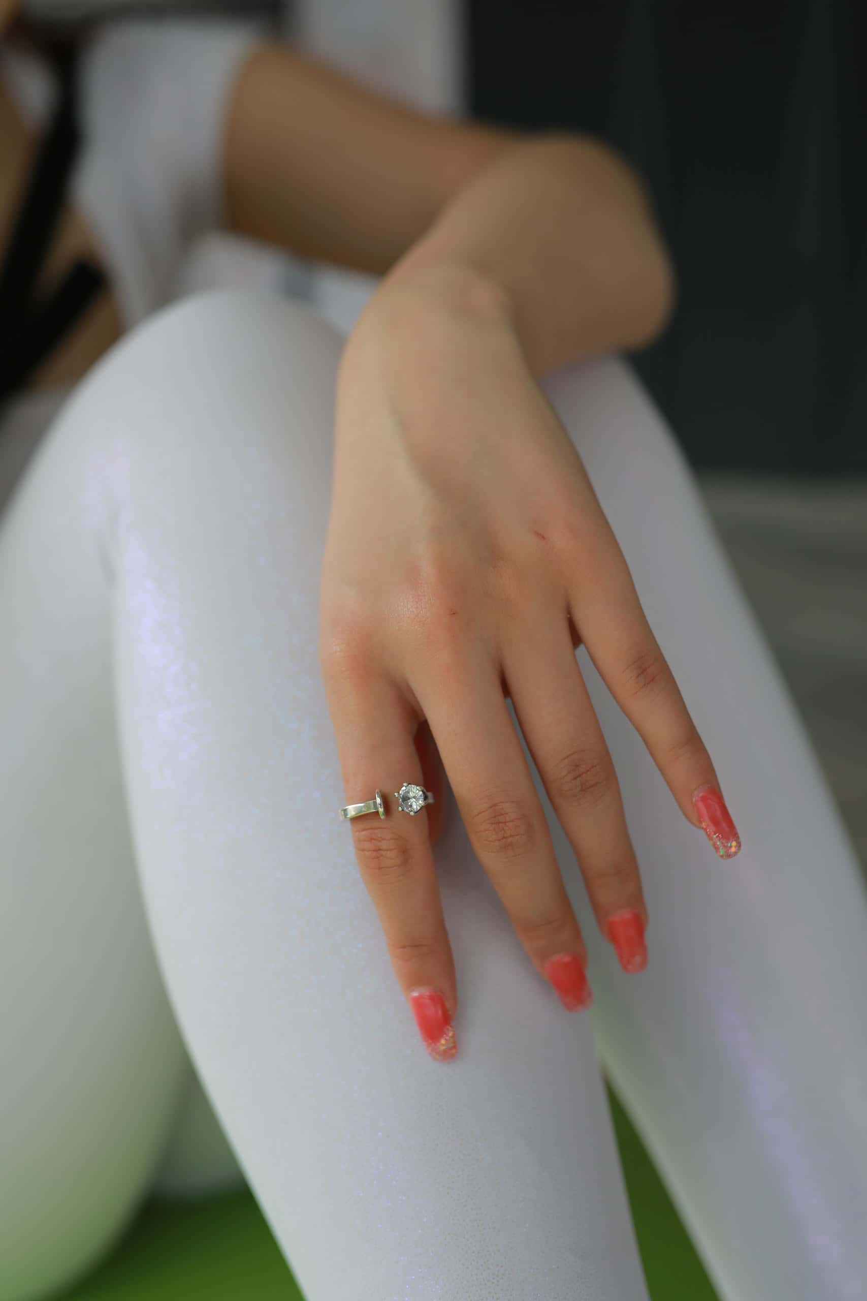 图片[4]-看上去拽拽的瑜伽裤女孩【425P】J1695-妹妹图库