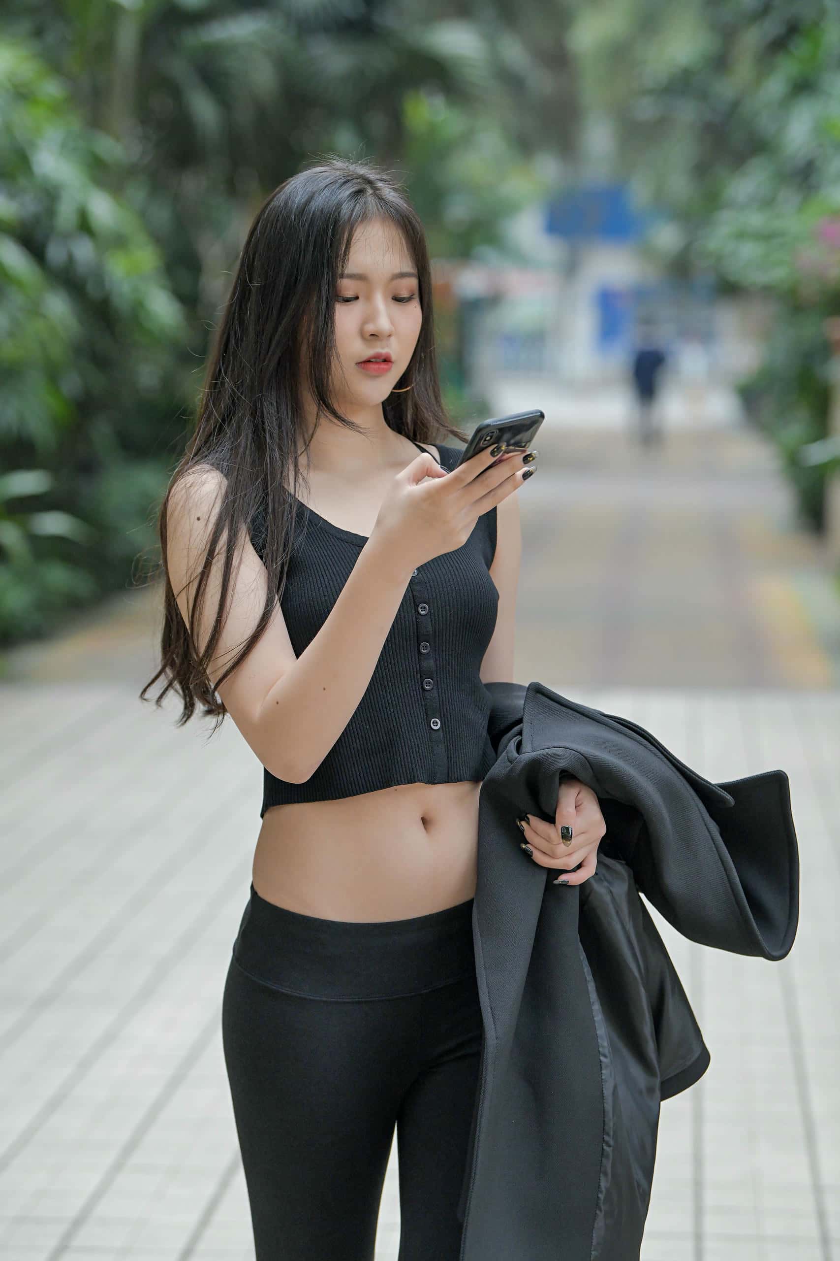 图片[5]-喝奶茶的黑色瑜伽裤长发姑娘【376P】00055-妹妹图库