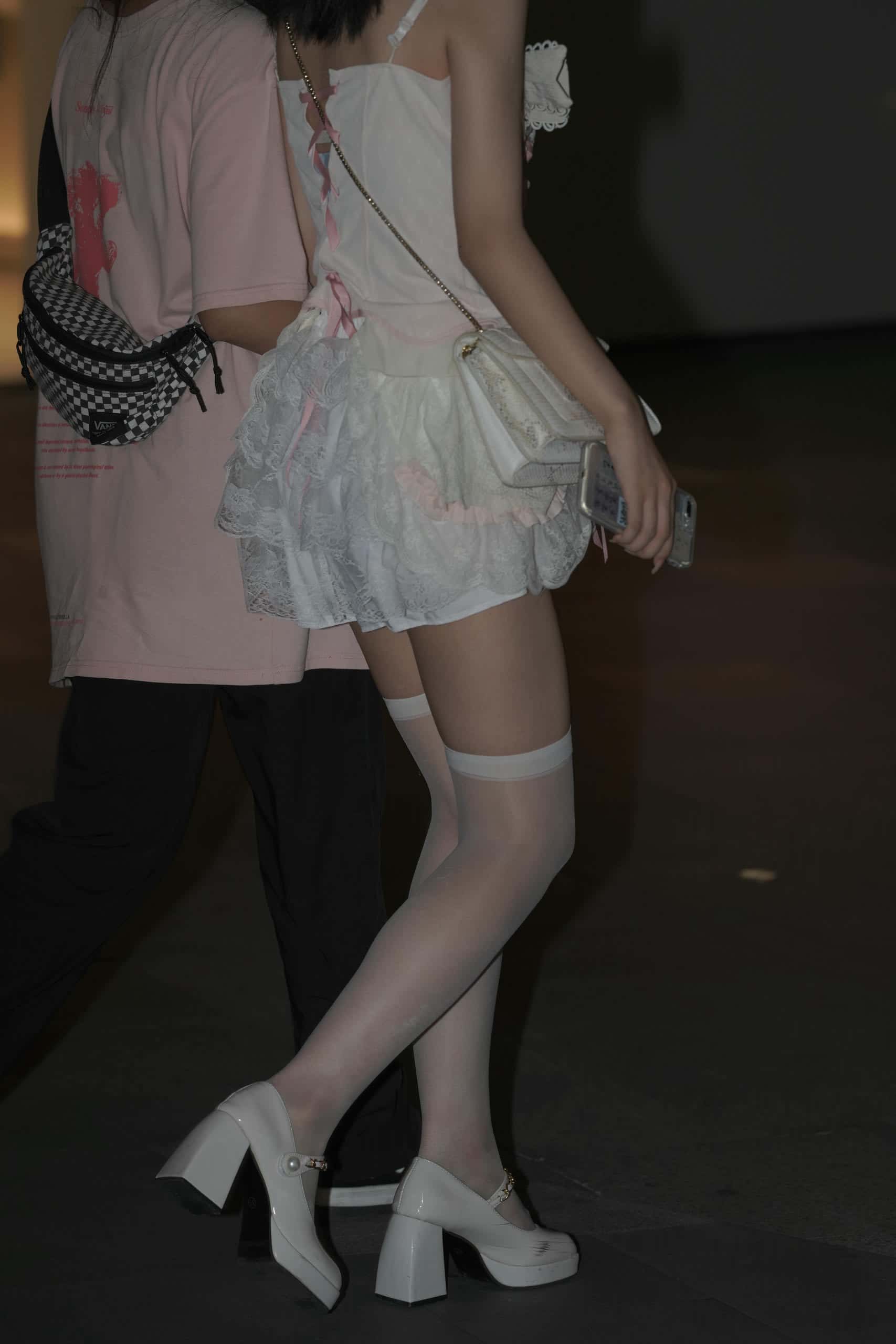 图片[4]-正在逛街的粉色连衣裙妹子【76P】YA6443-妹妹图库